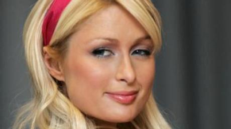 Paris Hilton freut sich für Nicole Richie.