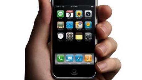 Das iPhone von Apple soll den Mobilfunkbetreibern höhere Umsätze bei Datendiensten bescheren.