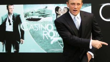 Daniel Craig bleibt James Bond.