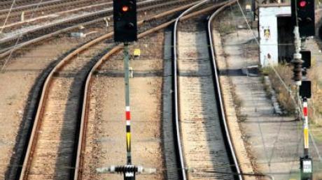 Die GDL will eine Entscheidung über weitere Streiks bei der Bahn fällen.