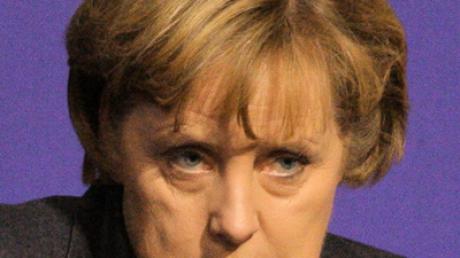Fällt ihr der Koalitionspartner mächtig in den Rücken? Der skeptische Blick von Angela Merkel scheint jedenfalls angebracht angesichts der neuen Pläne der SPD.