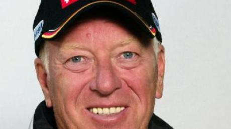 Der ehemalige Skisprung-Bundestrainer Reinhard Hess erlag einem Krebsleiden.
