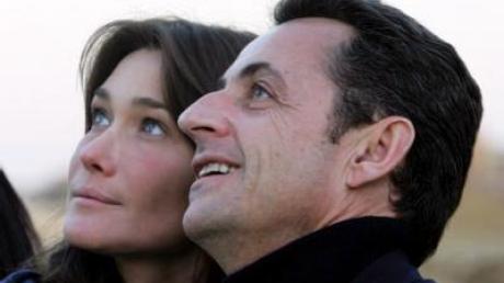 Nicolas Sarkozy und Carla Bruni blicken in eine gemeinsame Zukunft.