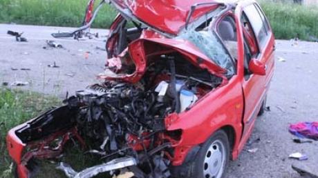 Ein 81 Jahre alter Autofahrer ist am Mittwochabend bei einem Unfall nahe Babenhausen ums Leben gekommen.