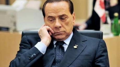 Eine "nicht authorisierte Biografie" von Silvio Berlusconi hat beim G8-Gipfel für Wirbel gesorgt.