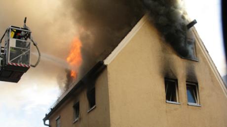 In Nördlingen ist ein Einfamilienhaus völlig ausgebrannt.