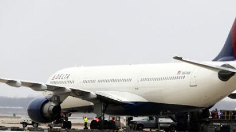 Das Terrornetzwerk El Kaida hat sich zum Anschlagsversuch auf ein US-Flugzeug beim Landeanflug auf Detroit bekannt.