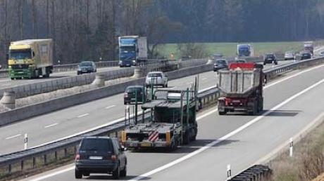 Autobahn 8 (Symbolfoto)