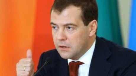 Medwedew kündigt Umrüstung bei Atomwaffen an