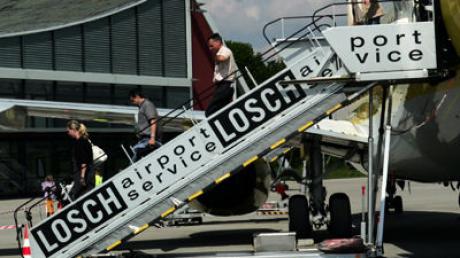 Ein Billigflieger saß tagelang am Allgäu Airport in Memmingen fest.