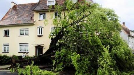Tornado verwüstet Dorf in Mecklenburg-Vorpommern
