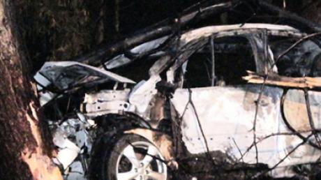 Eine 38-jährige Autofahrerin starb in diesem Auto.