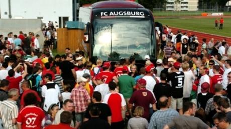 Die Dillinger sind sauer nach der Testspiel-Absage des Fc Augsburg.