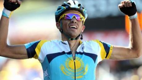 Contador fährt auf Königsetappe in Gelbes Trikot