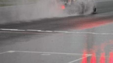 Suzuka-Seenplatte: Formel 1 macht Regenpause
