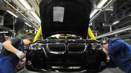 BMW koppelt Top-Gehälter an Fabriklöhne