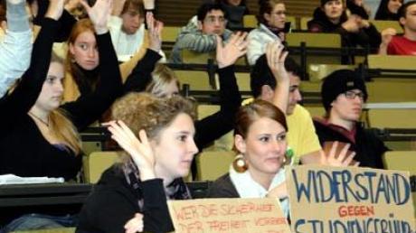 Augsburger Studenten streiken. Bild: Wyszengrad