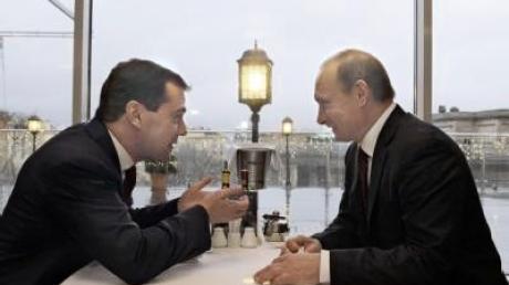 Kampfkandidatur zwischen Putin und Medwedew?