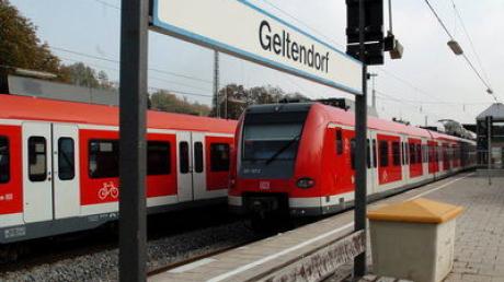 Vom Bahnhof Geltendorf fährt die S-Bahn ab 13.12.2009 als S4 nach Ebersberg.