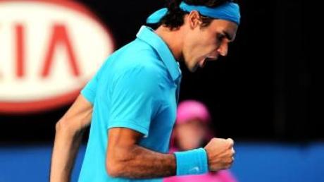 Federer nach holprigem Start im Halbfinale