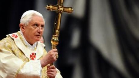 Druck auf den schweigenden Papst wächst