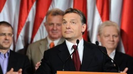 Erdrutschsieg für Rechte in Ungarn - Machtwechsel
