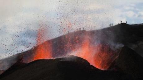 Isländischer Vulkan stoppt internationalen Flugverkehr
