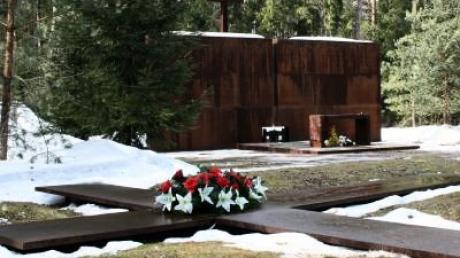 Kreml veröffentlicht Akten über Katyn-Massaker