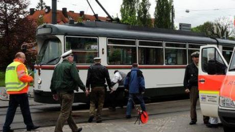 Tödlicher Unfall eines Radfahrers mit der Straßenbahn, Haunstetter Straße/Ecke Schertlinstraße