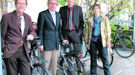 Die Organisatoren der Aktion in Friedberg: Anton Schuster, Dr. Peter Bergmair, Alfred Heigl und Claudia Rieß (von links). Foto: Michael Seefelder