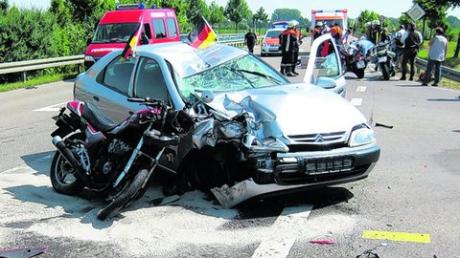 Maschine übersehen: Tödlich endete dieser Zusammenstoß für den Motorradfahrer. Foto: FFW Mertingen
