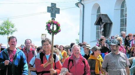 Beliebt: Im vergangenen Jahr hatten rund 140 Pilger an der Wanderung im Unterallgäu teilgenommen. Foto: zg