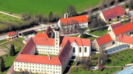 Das Kloster Oberschönfeld in den Stauden: Zum 800. Jubiläum soll im nächsten Jahr eine Briefmarke erscheinen, hat CSU-Politiker Max Strehle vorgeschlagen. Foto: Marcus Merk