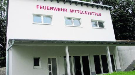 Die Freiwillige Feuerwehr Mittelstetten hat ein neues Feuerwehrhaus, in das sie nun eingezogen ist. Foto: Monika Schmich
