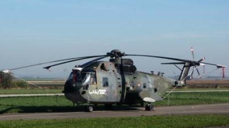 Am Dienstag Nachmittag landete ein derzeit in Lechfeld stationierter italienischer Militärhelikopter vom Typ Agusta-Sikorsky HH3F Nato S61R aufgrund technischer Probleme zur Sicherheit am Flugplatz in Nördlingen.