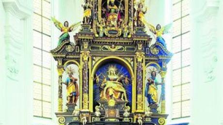 Das Prunkstück im Innenraum der Kirche: der Renaissance-Hochaltar aus dem Jahr 1633. Foto: ohon