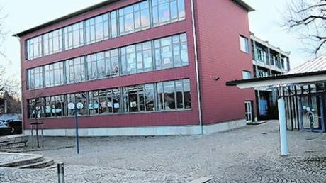 Die CSU stellte Finanzminister Fahrenschon das Konzept für ein Gymnasium in der Meringer Hauptschule vor. 