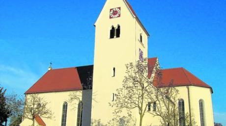 Strahlend weiß zeigt sich die Wallfahrtskirche in Haupeltshofen.
