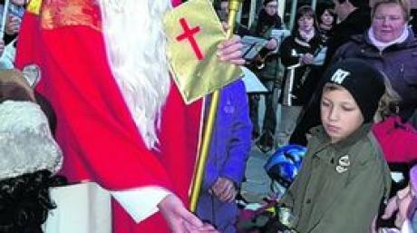 Auch der Nikolaus hat sich für den Merchinger Advent angekündigt. Foto: Klaus