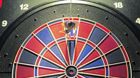 Nicht etwa die Mitte ist das begehrteste Ziel: Das "Bullseye", also die MItte der Dartscheibe, gibt 50 Punkte. Die "Tripple Twenty", dreifache 20, hingegen 60 Punkte. Archivfoto: MZ
