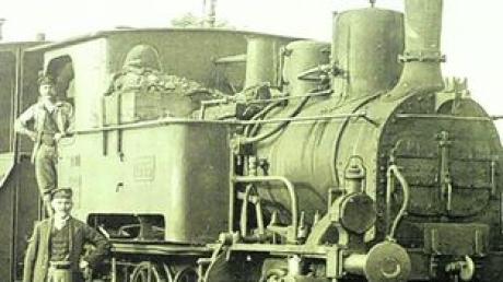 Eine Lokomotive im Bahnhof Babenhausen um 1930. Repro: clb
