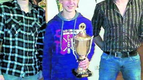 Der 15-jährige Lukas Ziegler gewann die Vereinsmeisterschaft. Foto: SC Egling