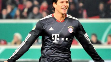 Mario Gomez vom FC Bayern bejubelt seinen Treffer zum 2:0 gegen VfB Stuttgart.