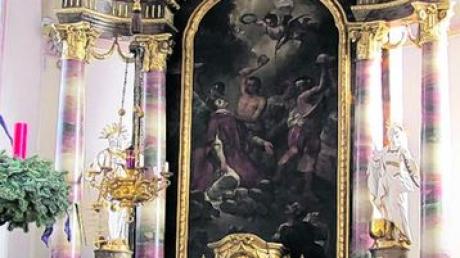 Das Altarbild zeigt die Steinigung des Stephanus, der als erster Märtyrer starb und deshalb auch Erzmärtyrer genannt wird. Foto: Katharina Wachinger 