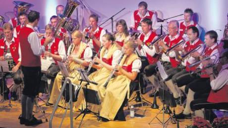 Viel Applaus bekamen die Mitglieder des Musikvereins Eutenhausen-Mussenhausen beim Benefizabend der Lebenshilfe in Mindelheim. 