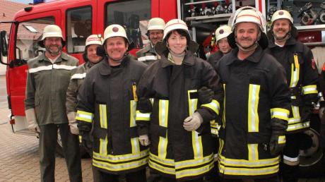 Bei den Ramminger Feuerwehrleuten fühlt sich Kommandantin Claudia Jähn wie der Hahn im Korb. 60 Floriansjünger und neun Frauen tanzen gerne nach ihrer Pfeife.  