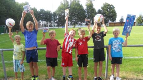 Der SC Unterrieden veranstaltete einen Fußballmehrkampf, bei dem die Kinder ordentliche Preise gewinnen konnten.