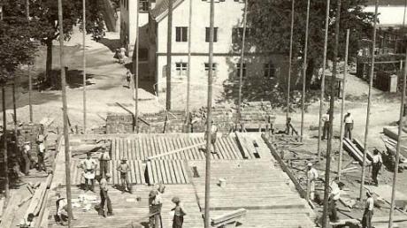 Das Bild zeigt den Bau der neuen Sparkasse 1937. Sie wurde 1938 – also vor 75 Jahren – fertig. 
