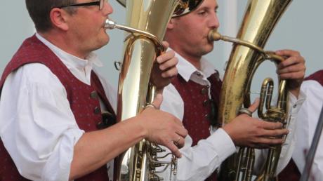 Die Sommerkonzerte haben begonnen und der Musikverein Schlingen ist auch diesmal wieder dabei.  
