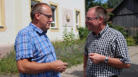 Uwe Gelhardt (links) ist jetzt Stellvertreter von Stettens Bürgermeister Richard Linzing. Vergangene Woche wurde er im Gemeinderat vereidigt. 	